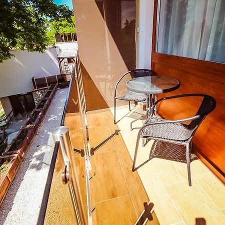 Xendala Panzio Balatonakarattya