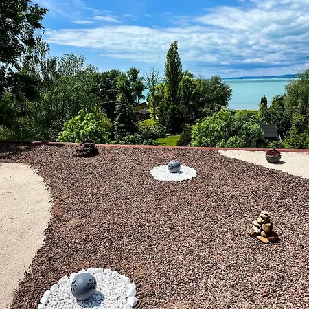 Xendala Panzio * Balatonakarattya