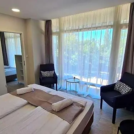 Xendala Panzio Bed & Breakfast 3*