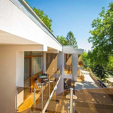 Xendala Panzio Bed & Breakfast Balatonakarattya