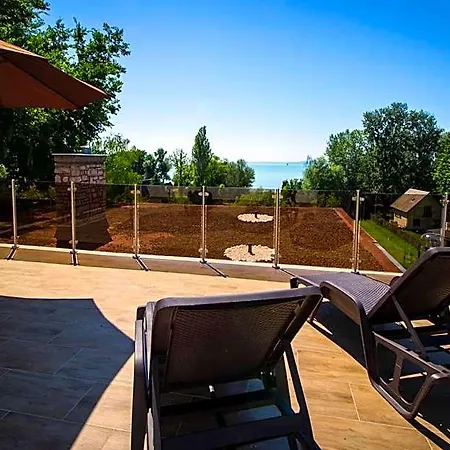 Xendala Panzio Bed & Breakfast