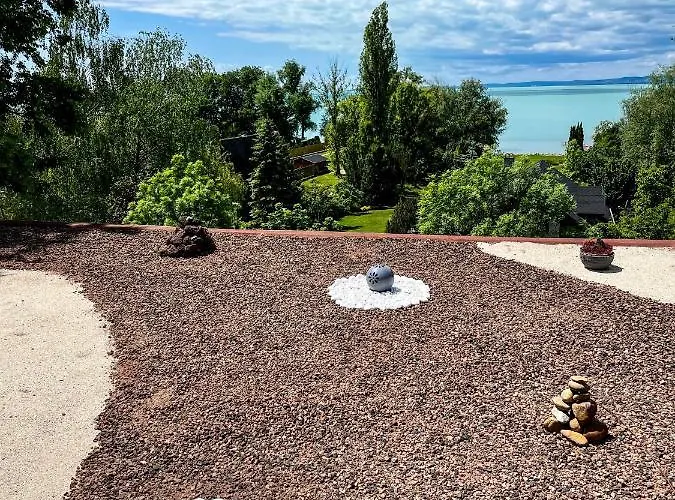 Xendala Panzió 3* Balatonakarattya