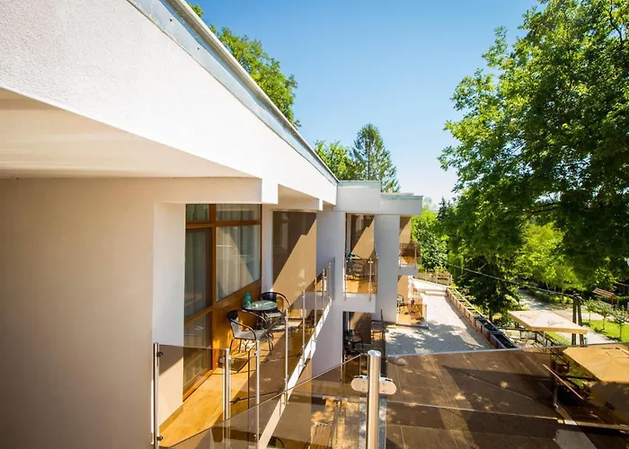 Xendala Panzió 3* Balatonakarattya